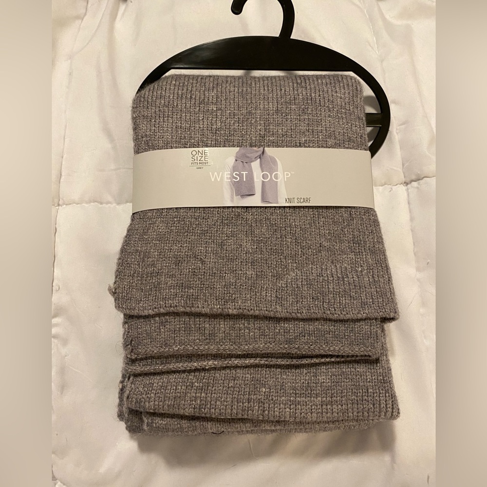 NWT in package West Loop knit scarf. Grey